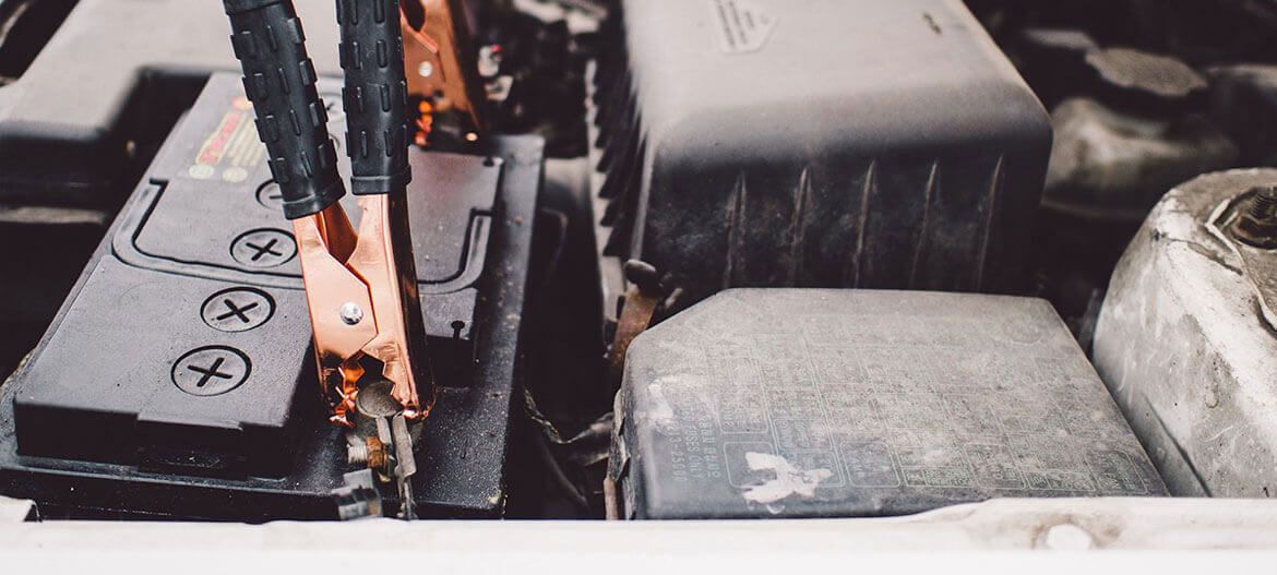 How to Jump-Start a Car Battery Properly in 10 Easy Steps